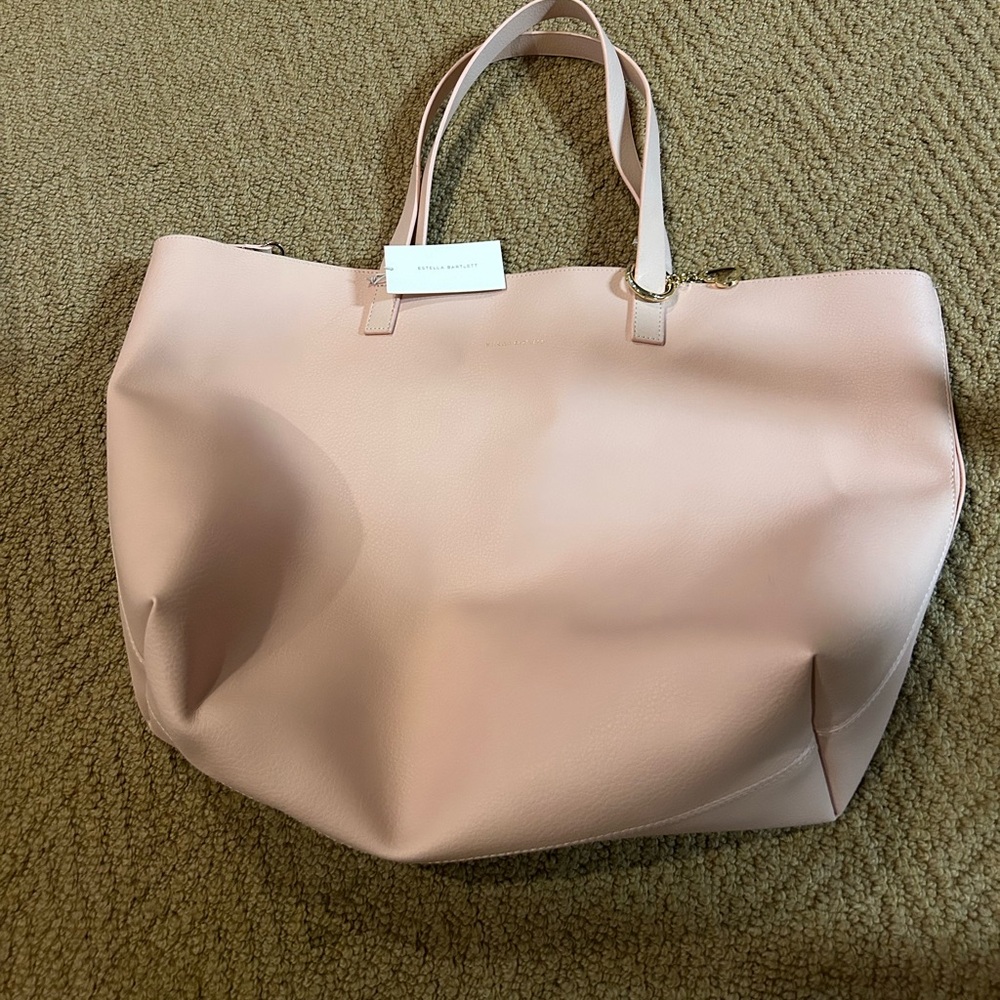 Lovely pink full size vegan leather tote. New